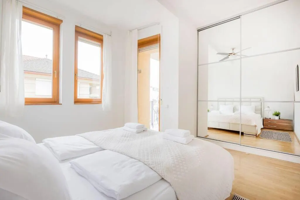 Dream Home With Grand Terrace In The City Center Budapest Appartamento