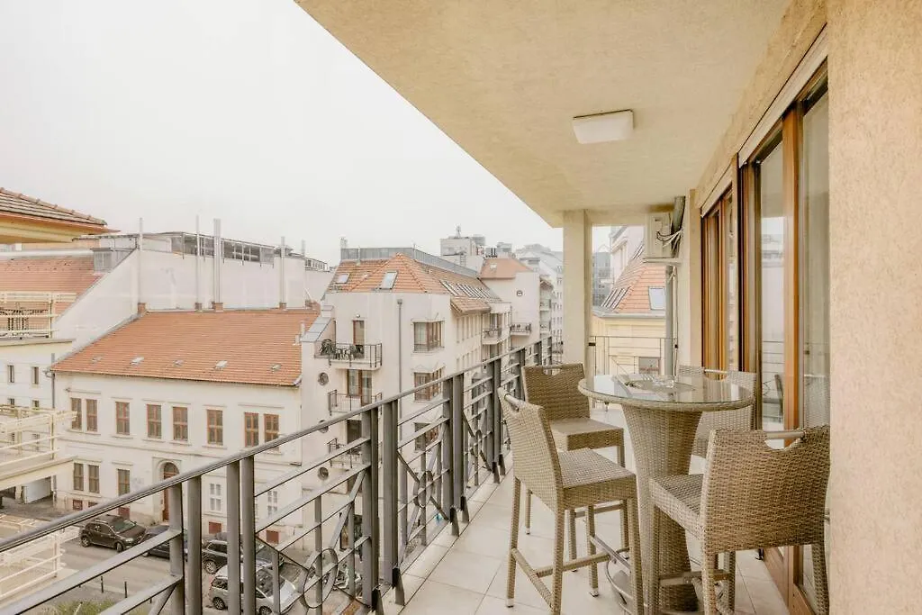 Dream Home With Grand Terrace In The City Center Budapest 0*,  Hungría